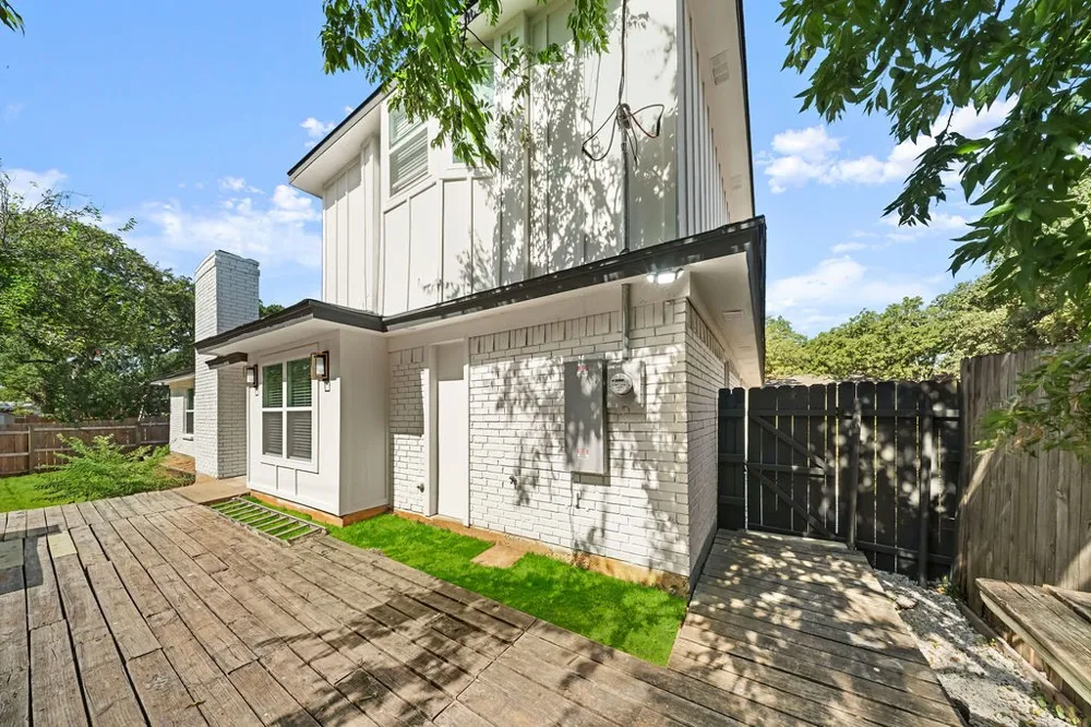 3409 Buckingham Drive Arlington, TX 76015