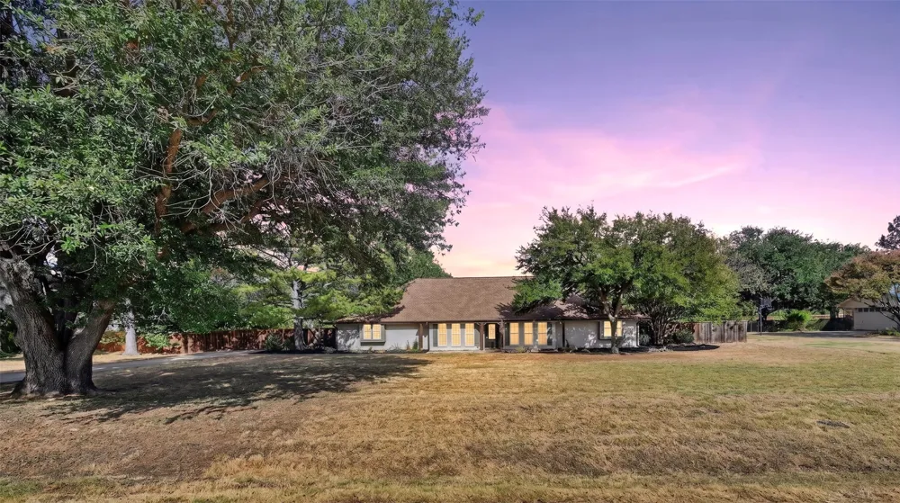 835 Cross Timbers Drive Double Oak, TX 75077