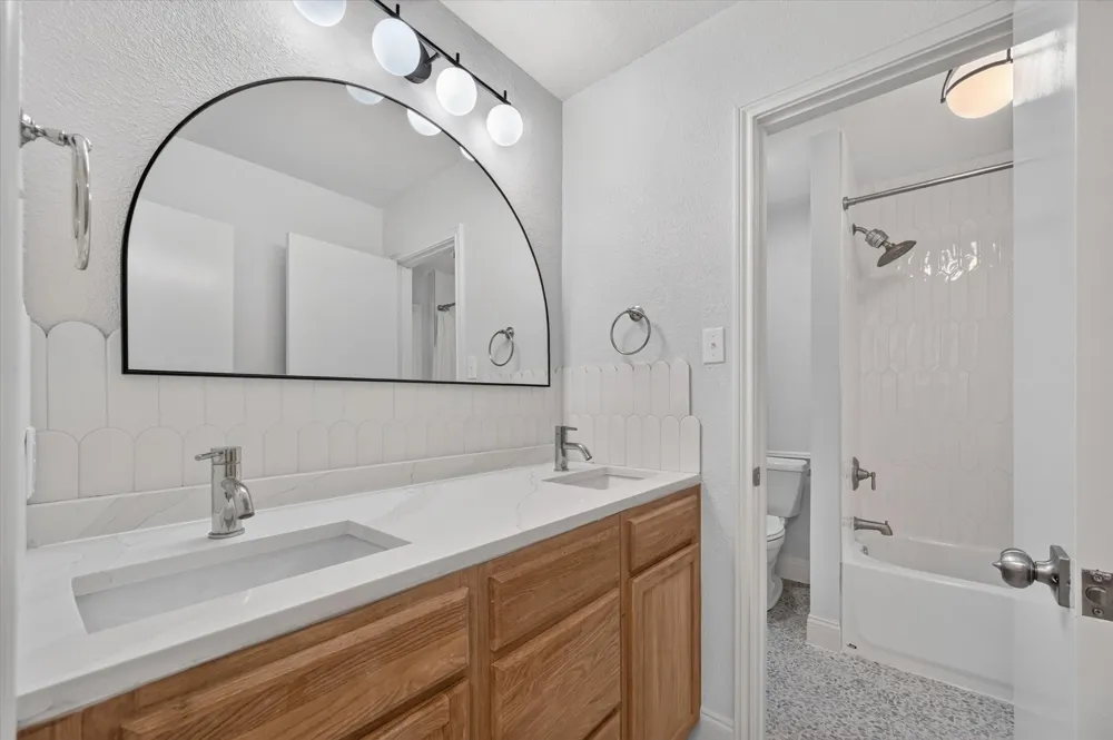 835 Cross Timbers Drive Double Oak, TX 75077