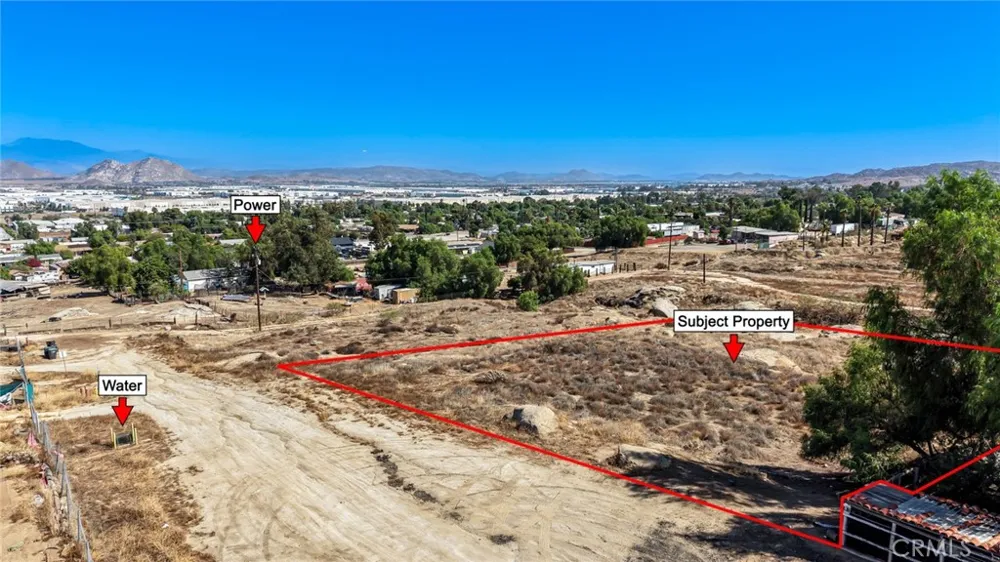 22427 Akers Lane Perris, CA 92570