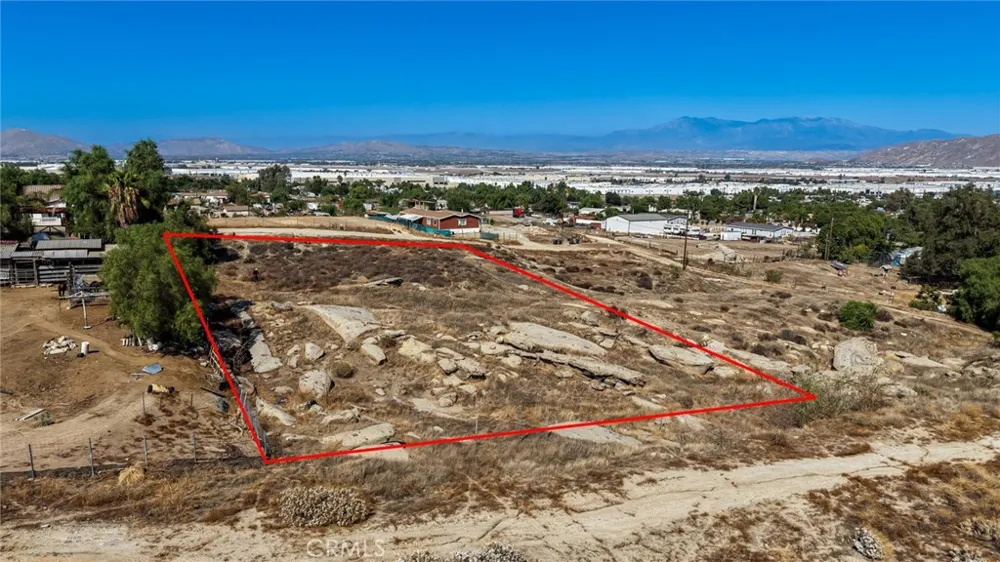22427 Akers Lane Perris, CA 92570