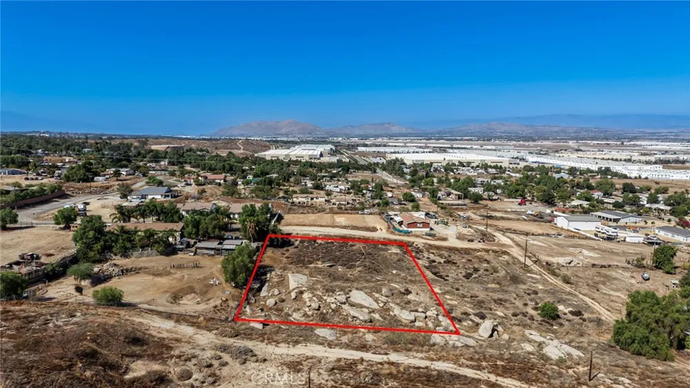 22427 Akers Lane Perris, CA 92570