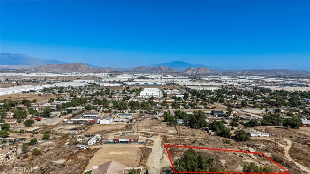 22427 Akers Lane Perris, CA 92570
