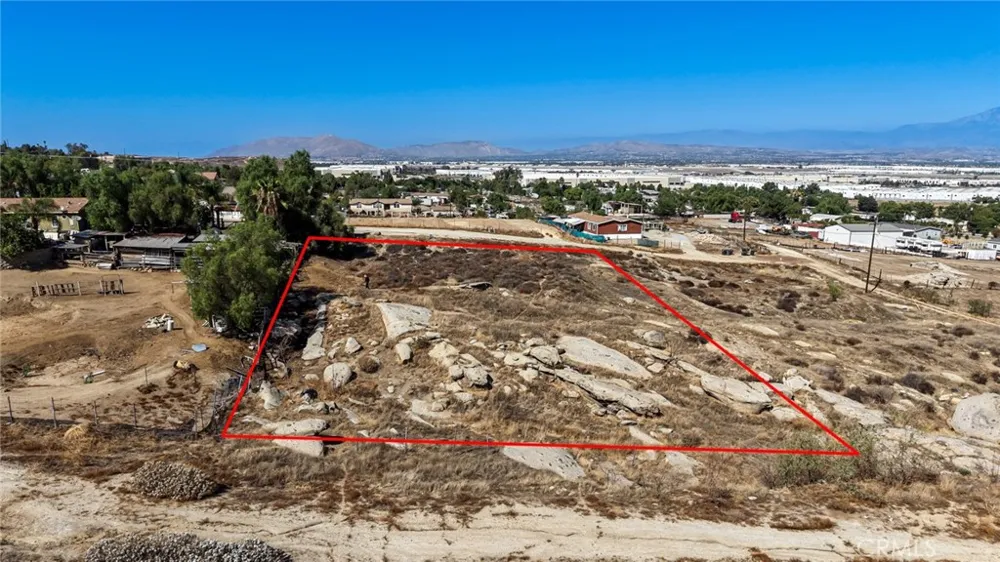 22427 Akers Lane Perris, CA 92570