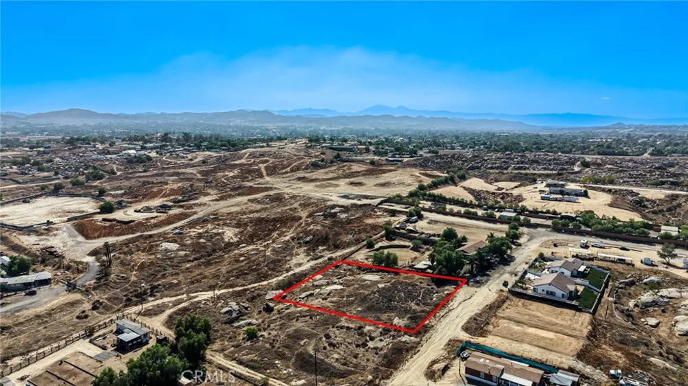 22427 Akers Lane Perris, CA 92570