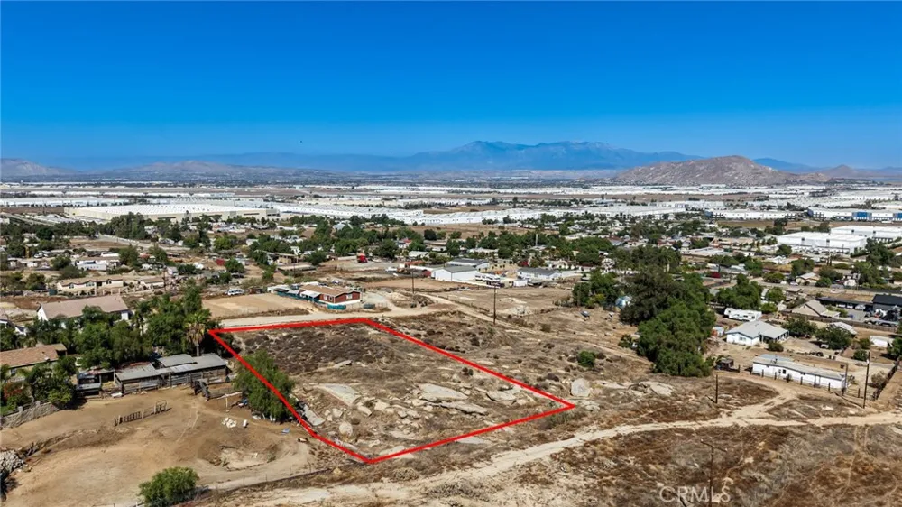 22427 Akers Lane Perris, CA 92570