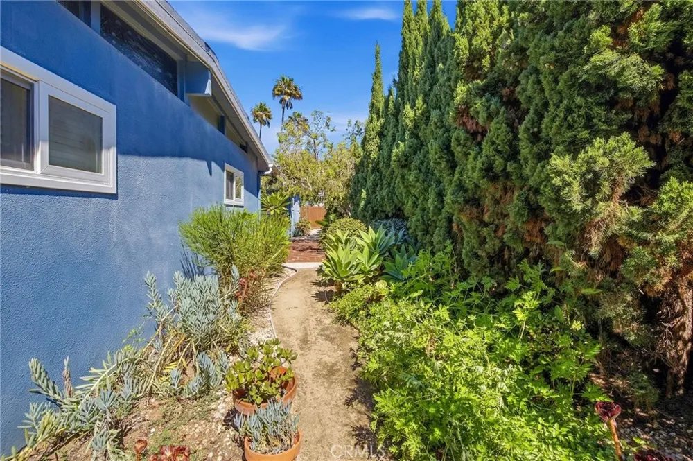 1719 Camino de la Costa #C Redondo Beach, CA 90277