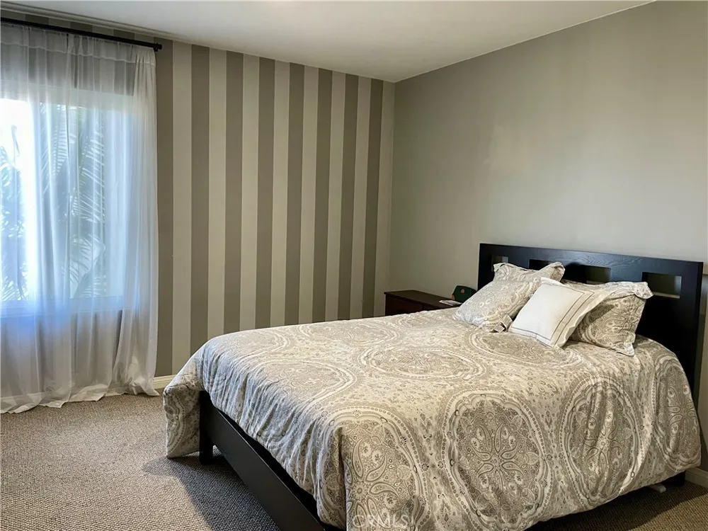 21703 Ocean Vista #303 Laguna Beach, CA 92651