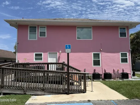 411 Wild Olive Avenue #3