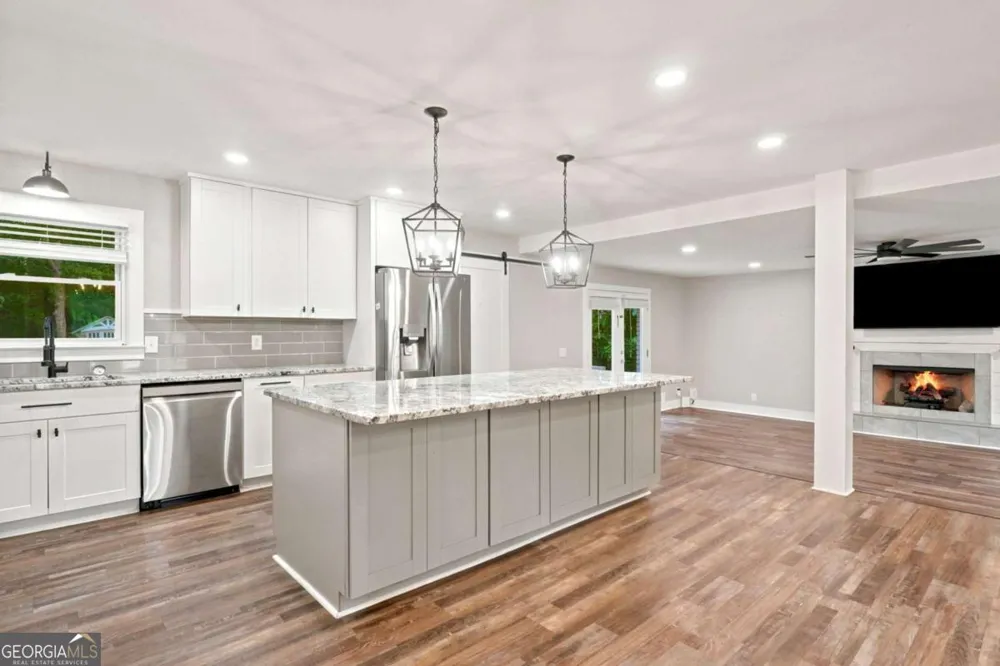 173 Brookwood DR Canton, GA 30114