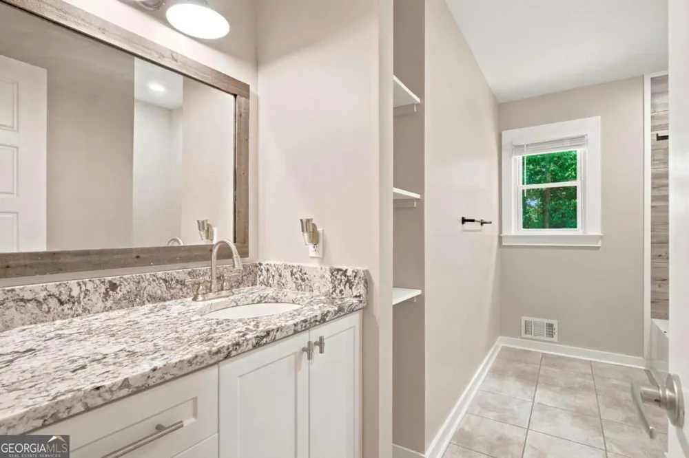 173 Brookwood DR Canton, GA 30114