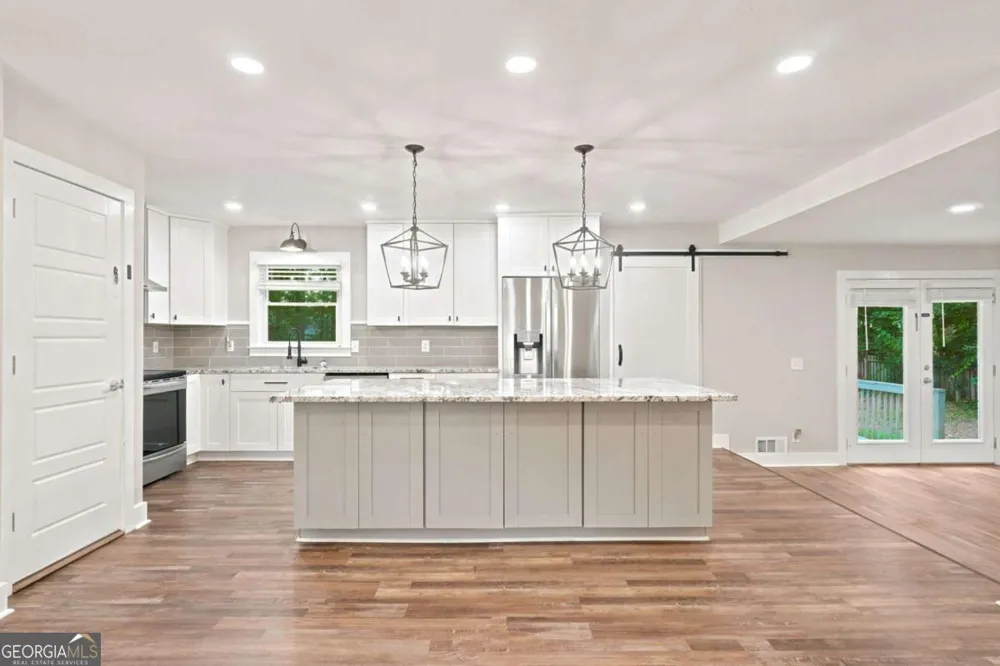 173 Brookwood DR Canton, GA 30114