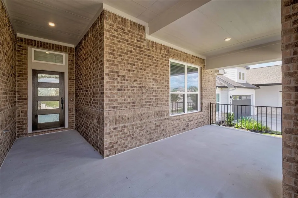 154 Sequoia Drive Kyle, TX 78640