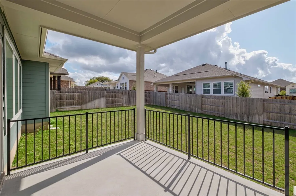 154 Sequoia Drive Kyle, TX 78640