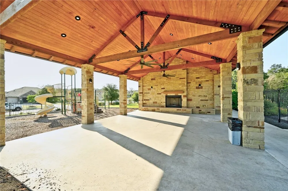 154 Sequoia Drive Kyle, TX 78640