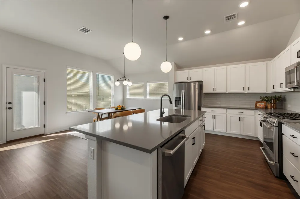 154 Sequoia Drive Kyle, TX 78640