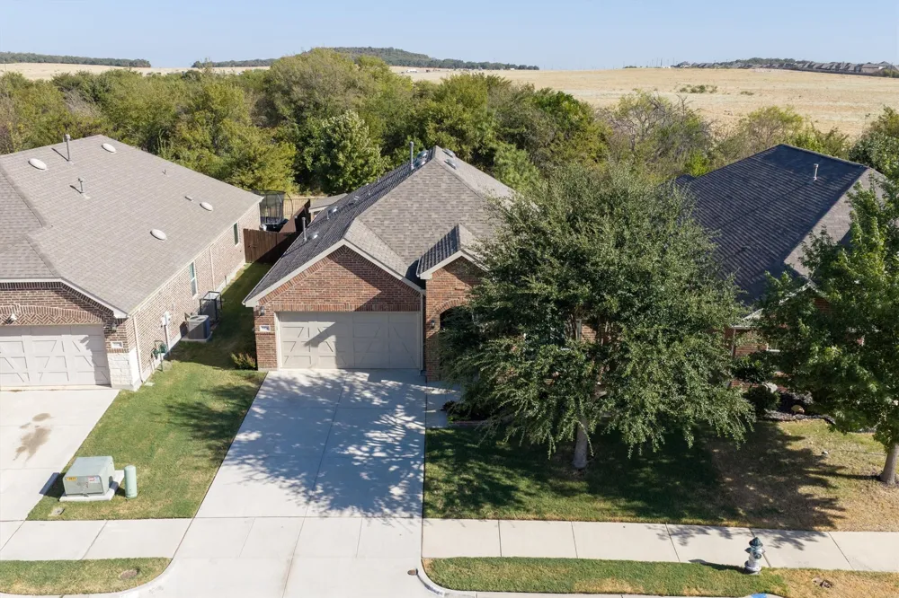 6424 Roaring Creek Denton, TX 76226