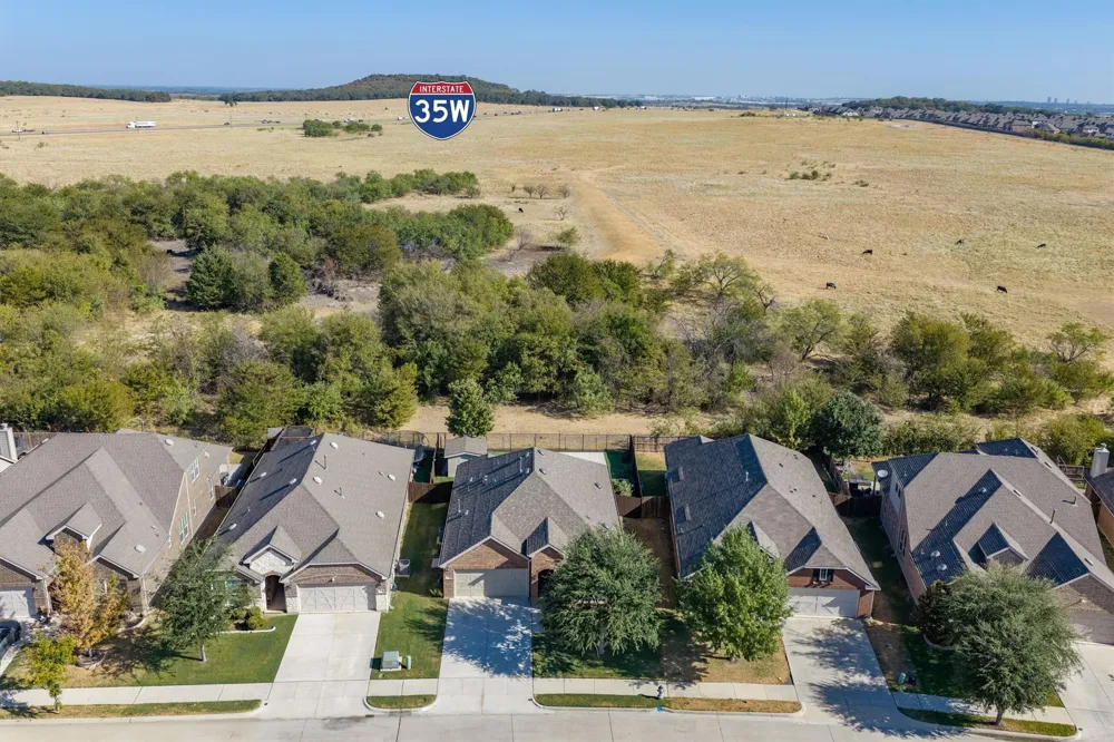 6424 Roaring Creek Denton, TX 76226