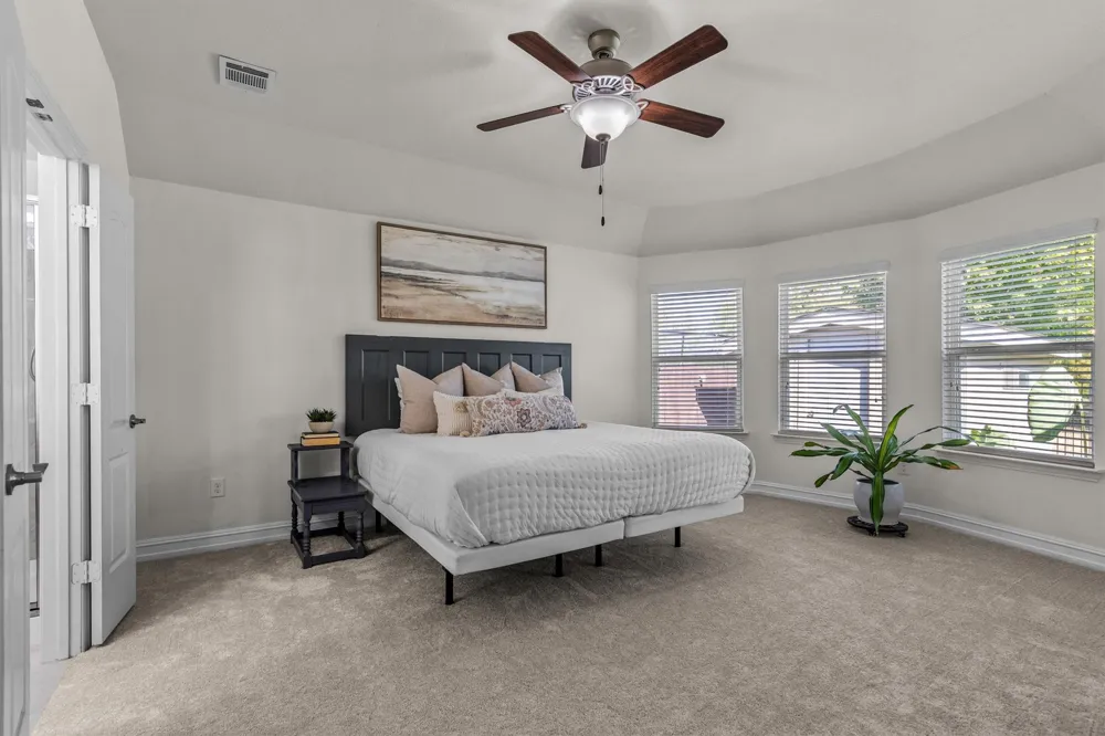 6424 Roaring Creek Denton, TX 76226