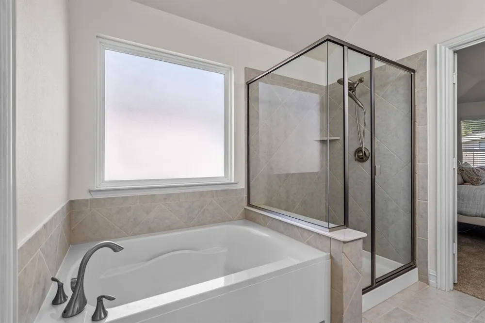 6424 Roaring Creek Denton, TX 76226
