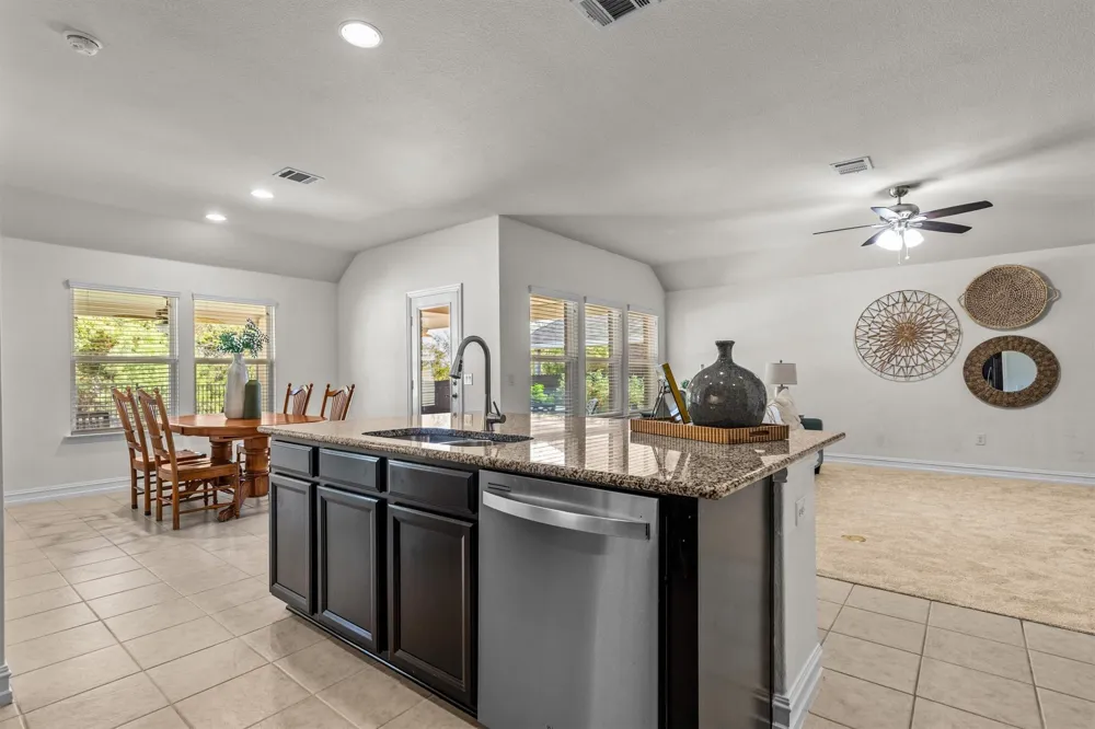 6424 Roaring Creek Denton, TX 76226