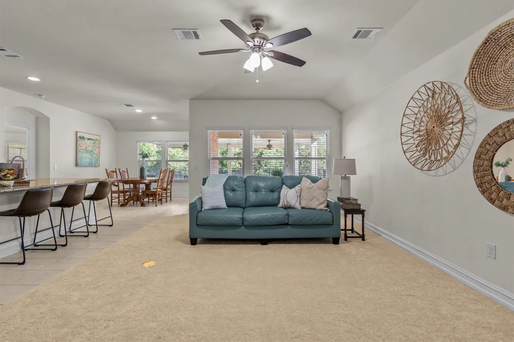 6424 Roaring Creek Denton, TX 76226