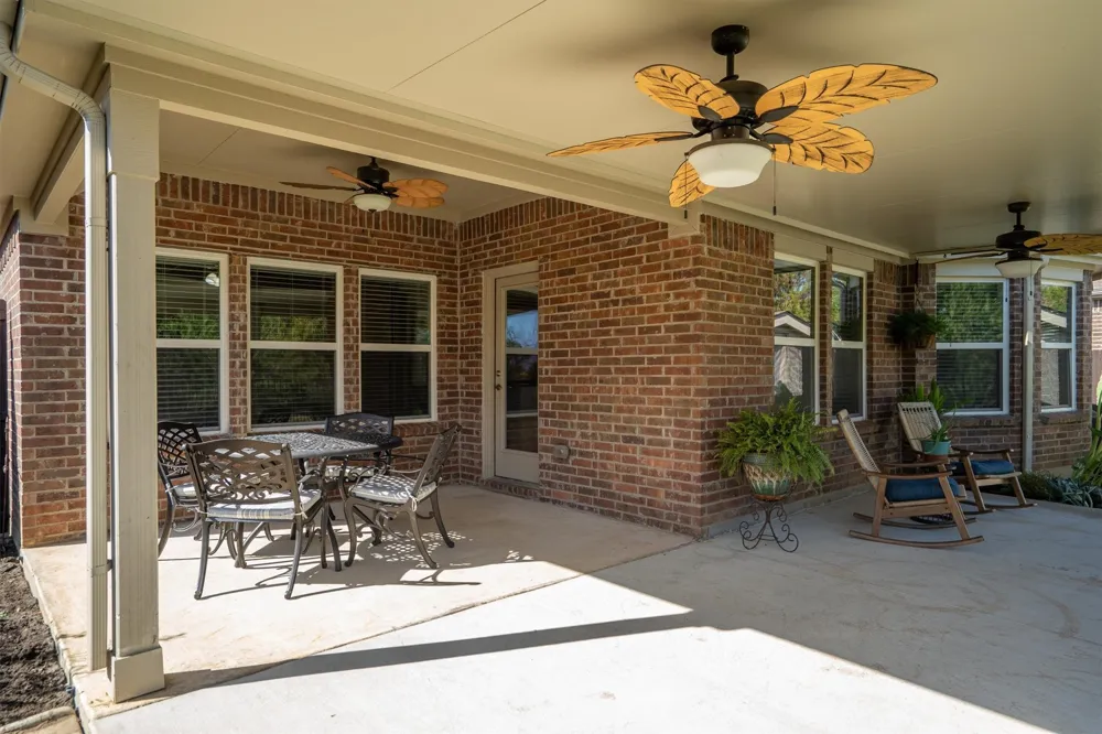 6424 Roaring Creek Denton, TX 76226