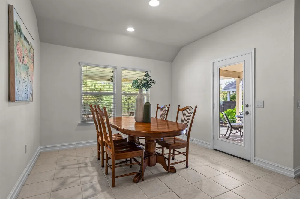 6424 Roaring Creek Denton, TX 76226