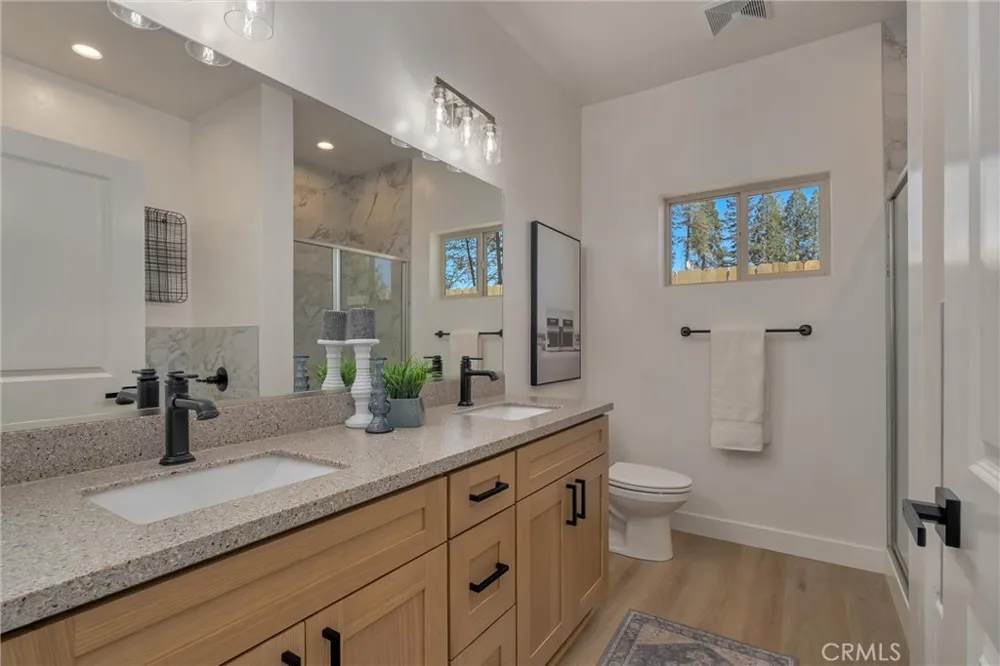 1375 Brill Paradise, CA 95969