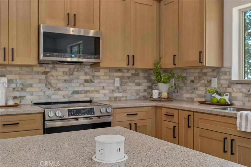 1375 Brill Paradise, CA 95969