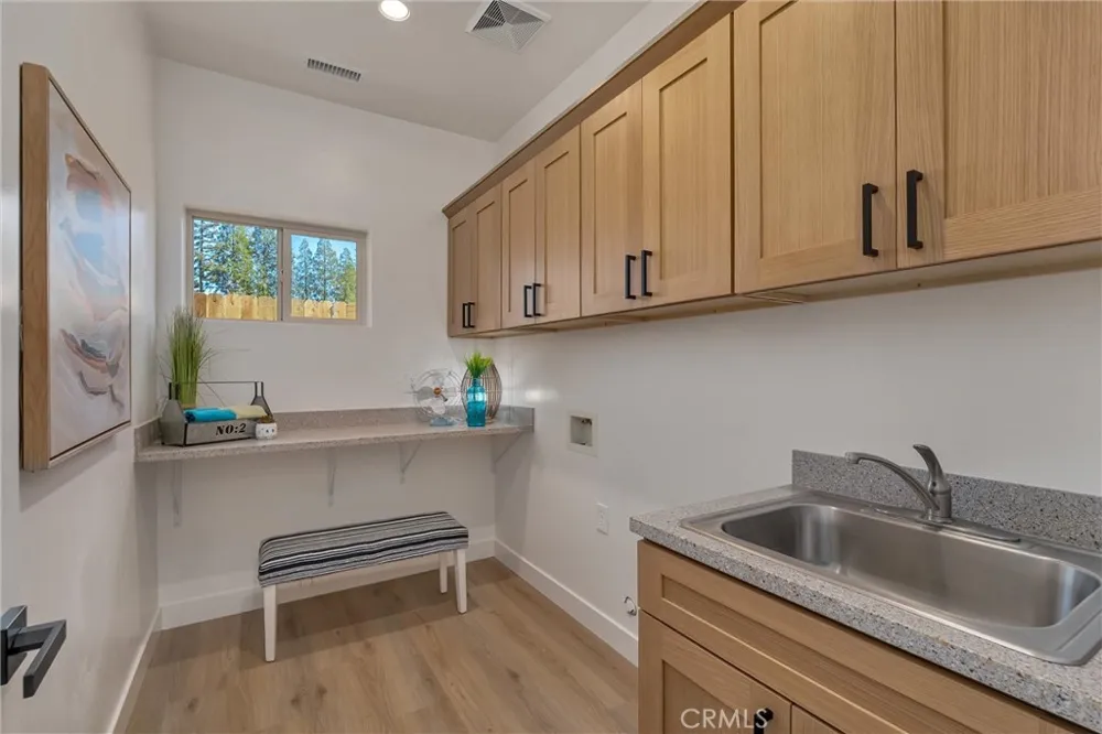 1375 Brill Paradise, CA 95969