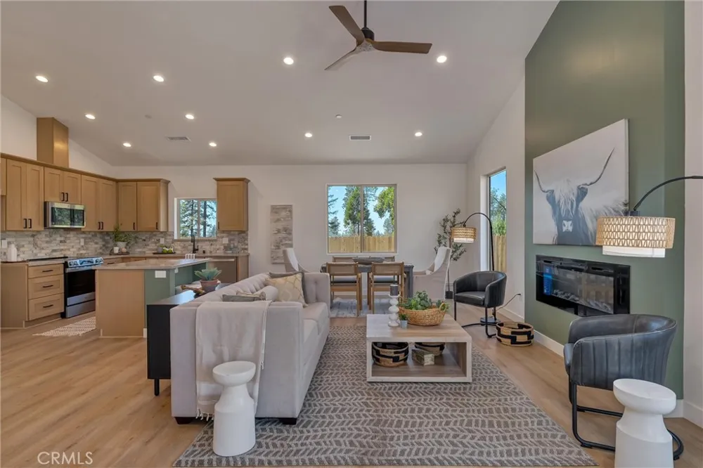 1375 Brill Paradise, CA 95969
