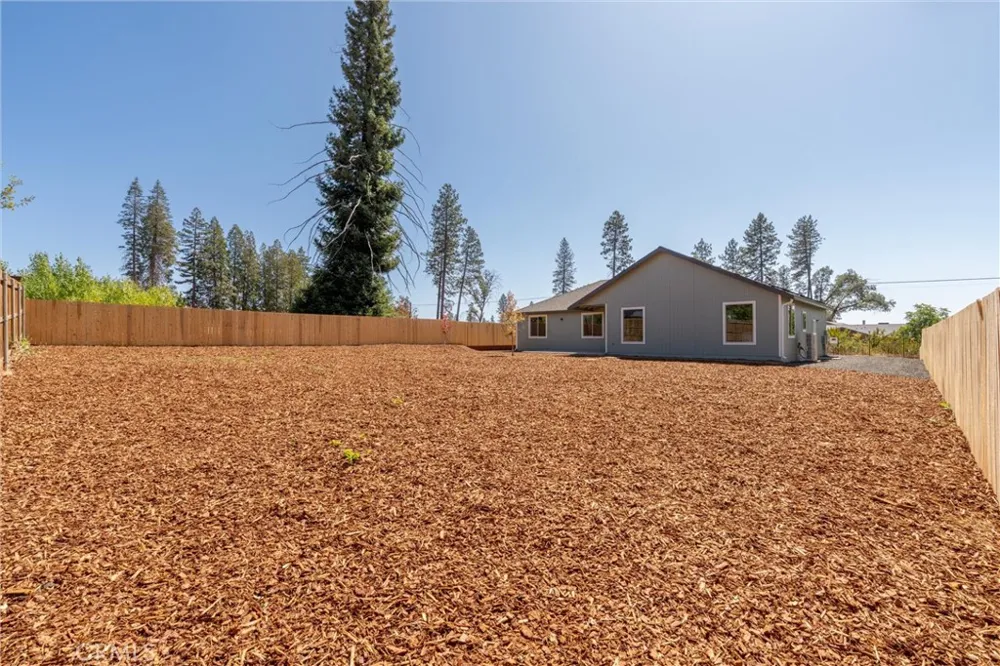 1375 Brill Paradise, CA 95969