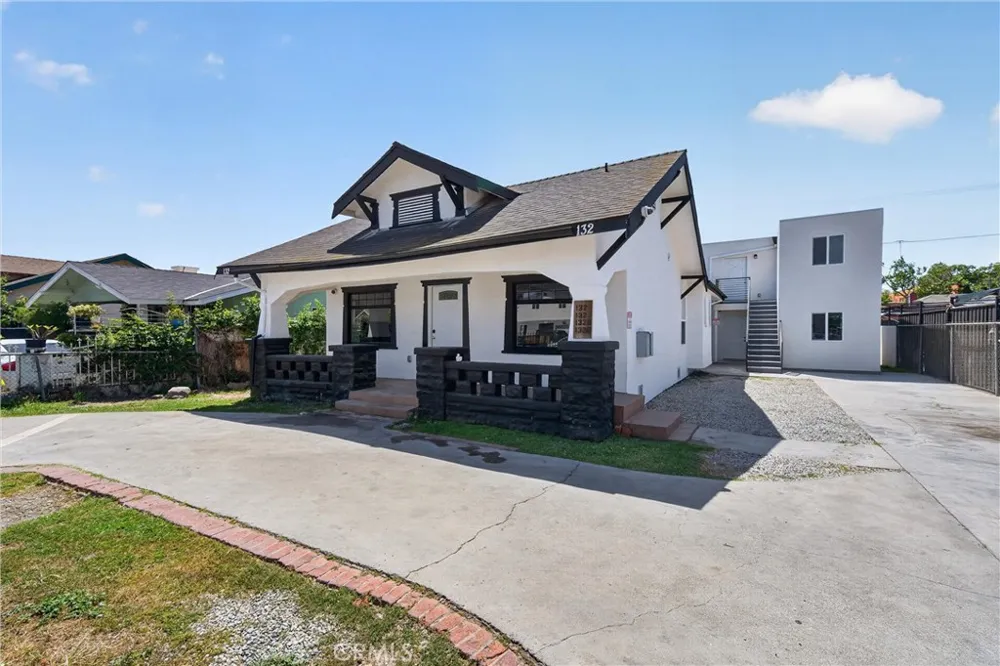 132 W 74th Street Los Angeles, CA 90003