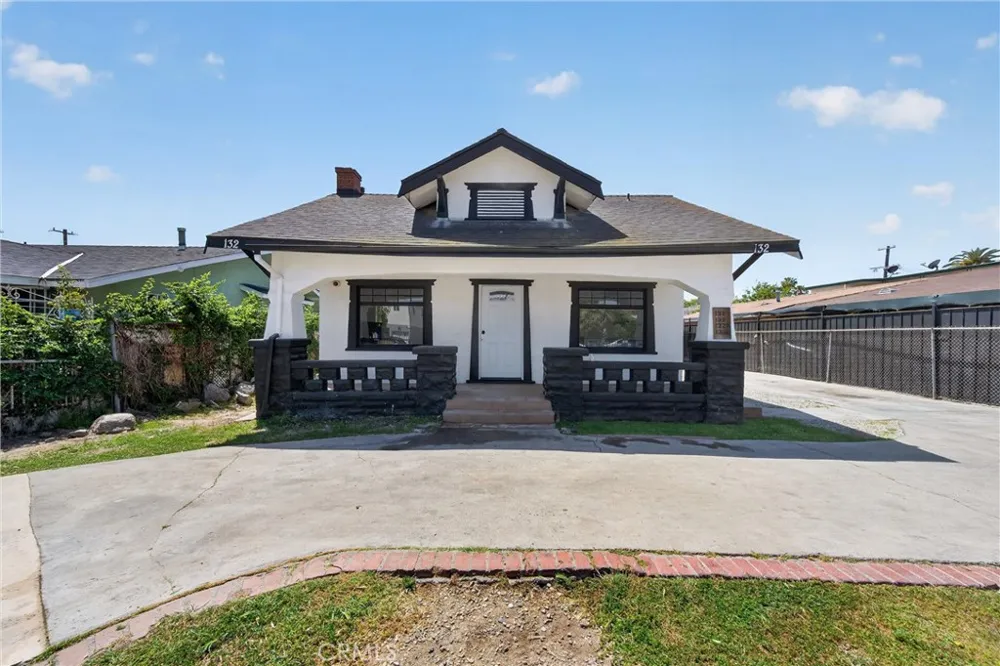 132 W 74th Street Los Angeles, CA 90003