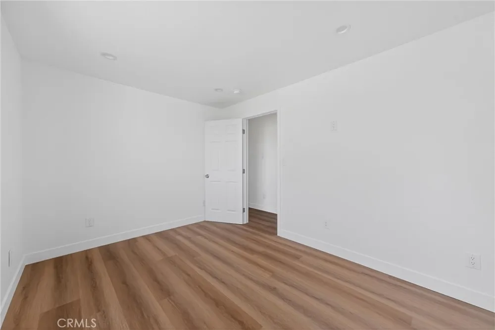 132 W 74th Street Los Angeles, CA 90003