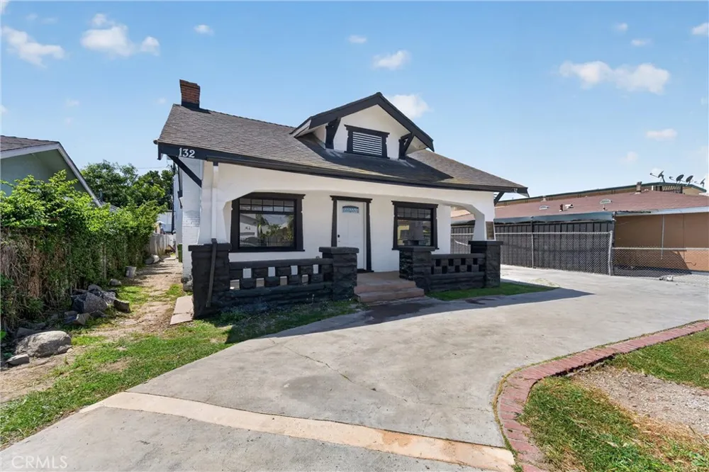 132 W 74th Street Los Angeles, CA 90003