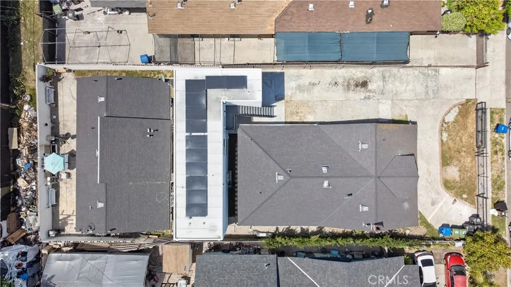 132 W 74th Street Los Angeles, CA 90003