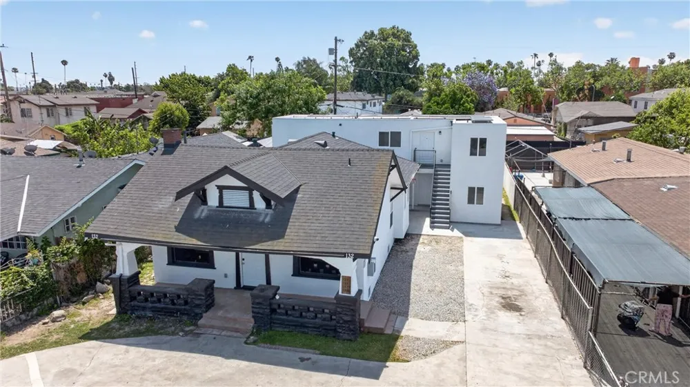 132 W 74th Street Los Angeles, CA 90003