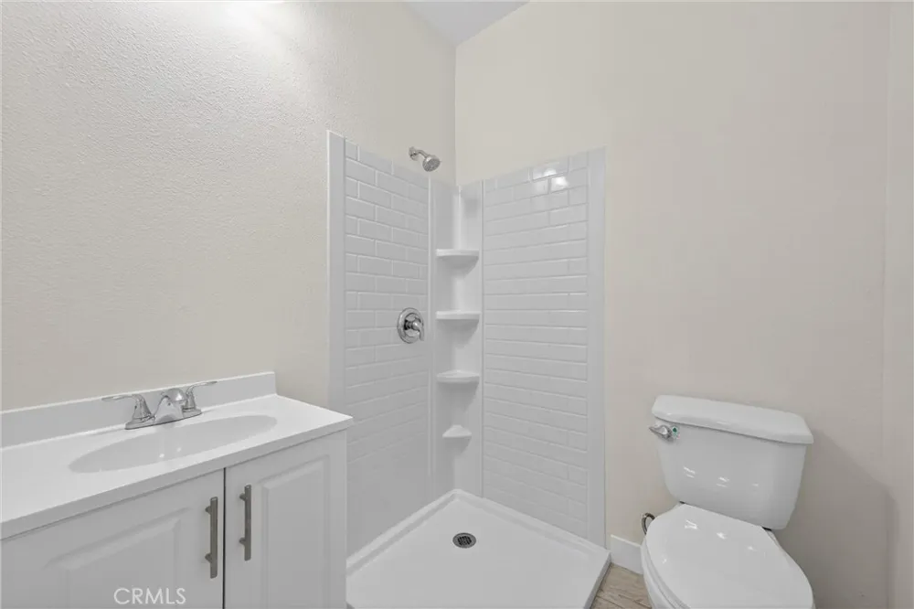 132 W 74th Street Los Angeles, CA 90003