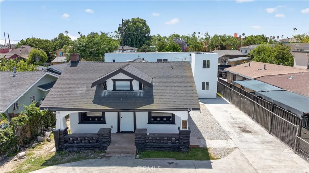132 W 74th Street Los Angeles, CA 90003