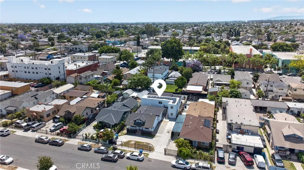 132 W 74th Street Los Angeles, CA 90003
