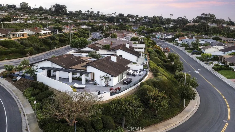 323 Calle Empalme San Clemente, CA 92672
