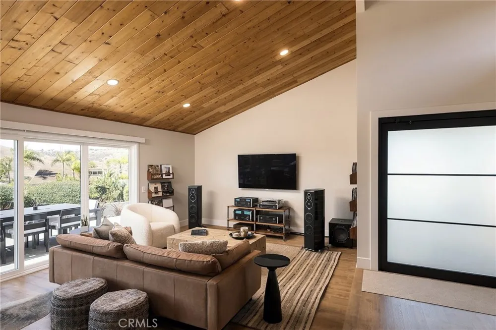 323 Calle Empalme San Clemente, CA 92672