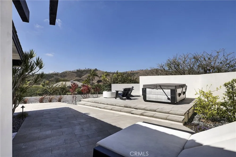 323 Calle Empalme San Clemente, CA 92672
