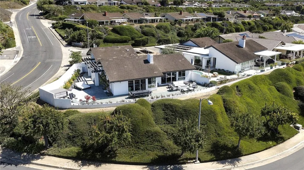 323 Calle Empalme San Clemente, CA 92672