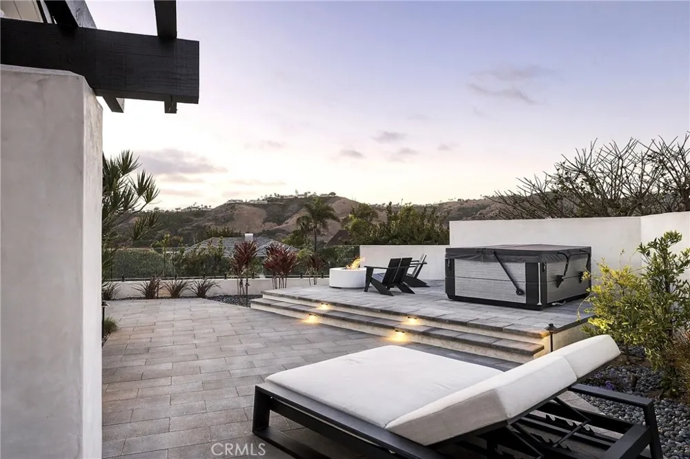 323 Calle Empalme San Clemente, CA 92672