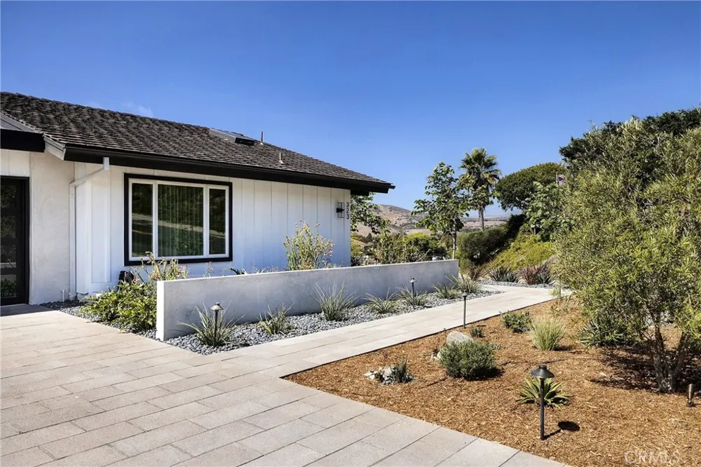 323 Calle Empalme San Clemente, CA 92672