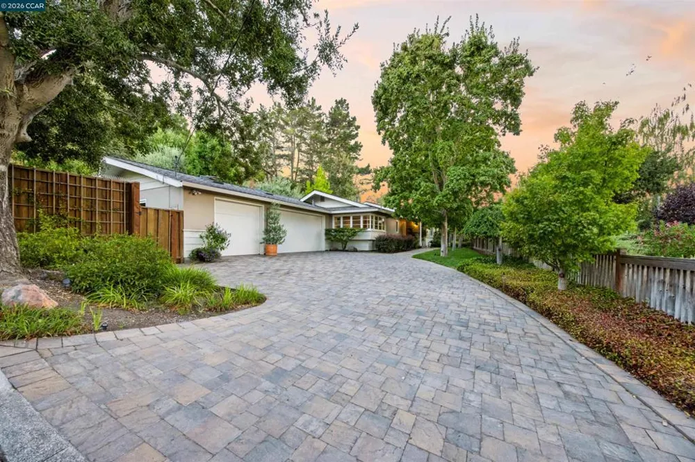 3237 Driftwood Dr Lafayette, CA 94549