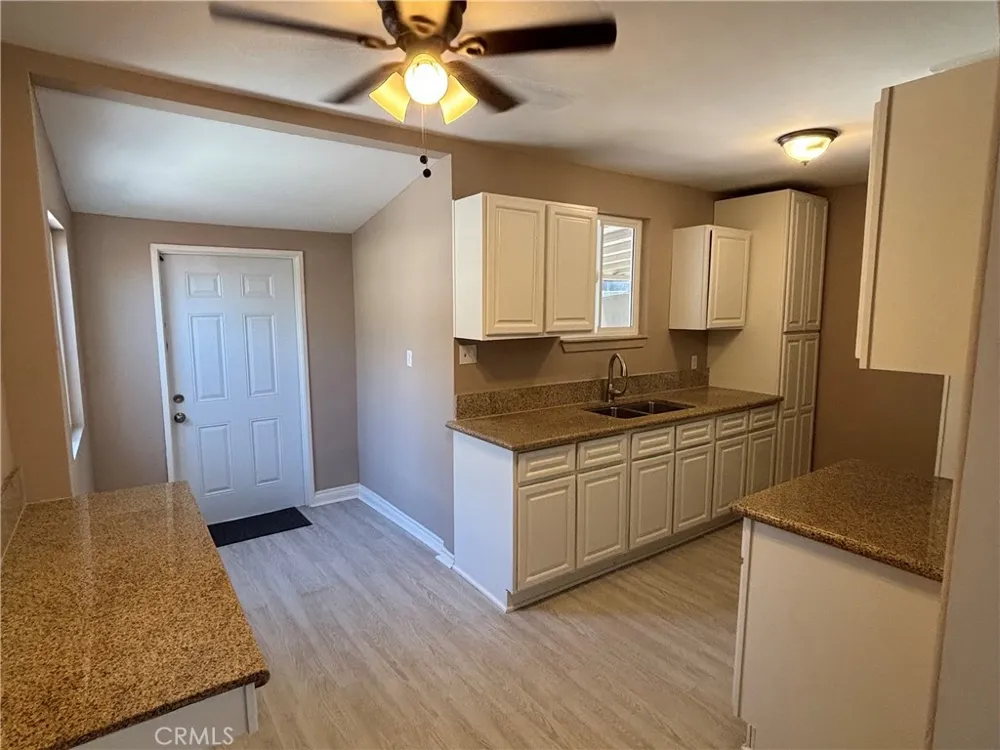 885 San Jacinto San Bernardino, CA 92408